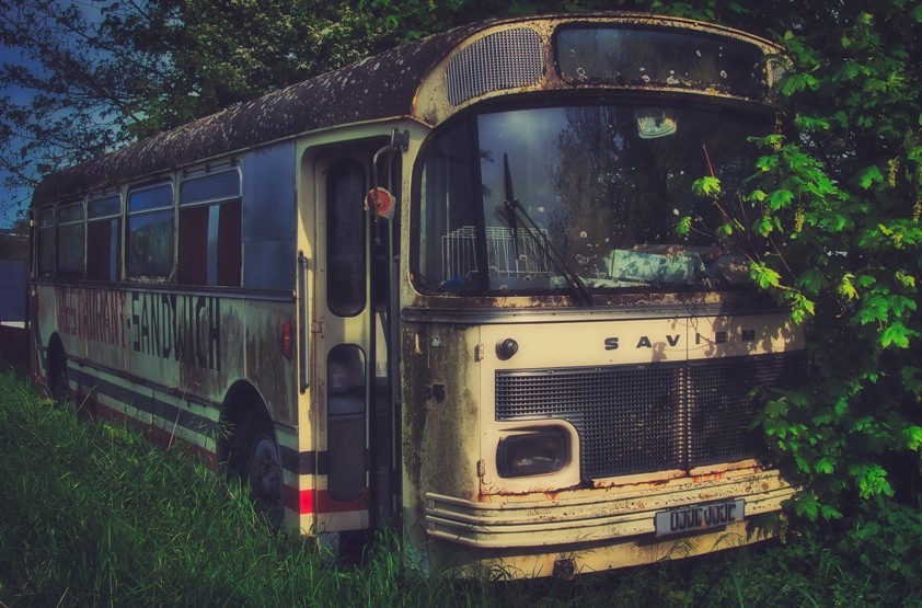 Ancien bus militaire