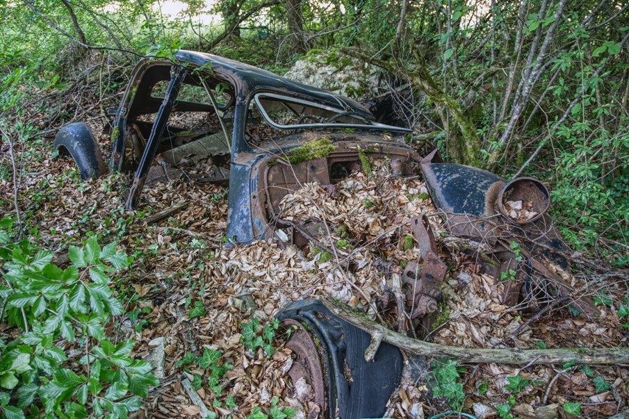 Carcasse d'une traction Citroën